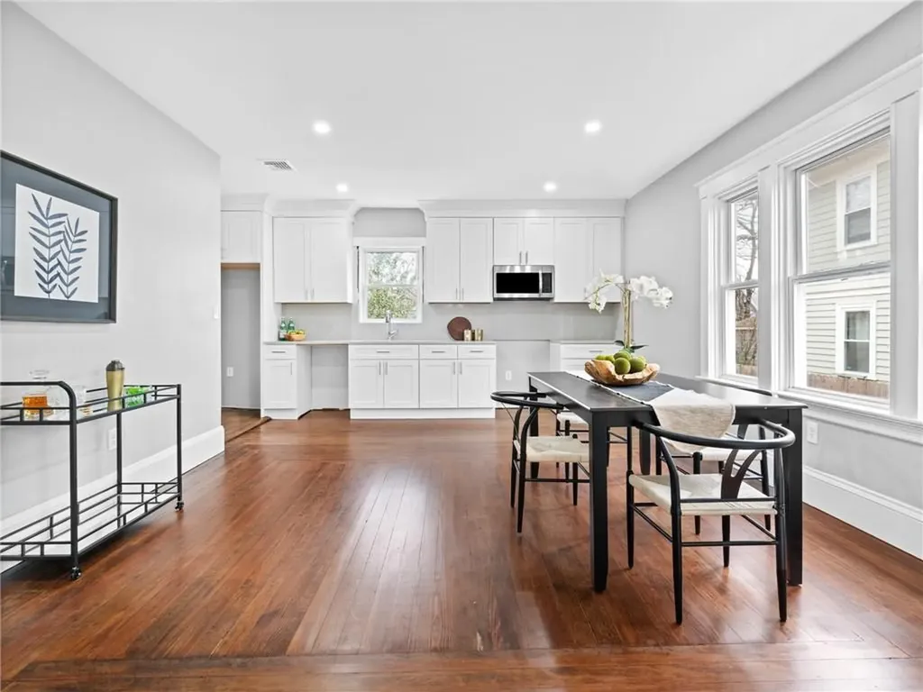 493 Academy Avenue Providence RI 02908