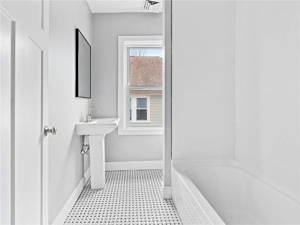 493 Academy Avenue Providence RI 02908