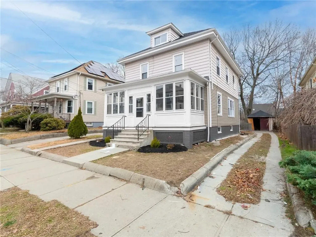 493 Academy Avenue Providence RI 02908