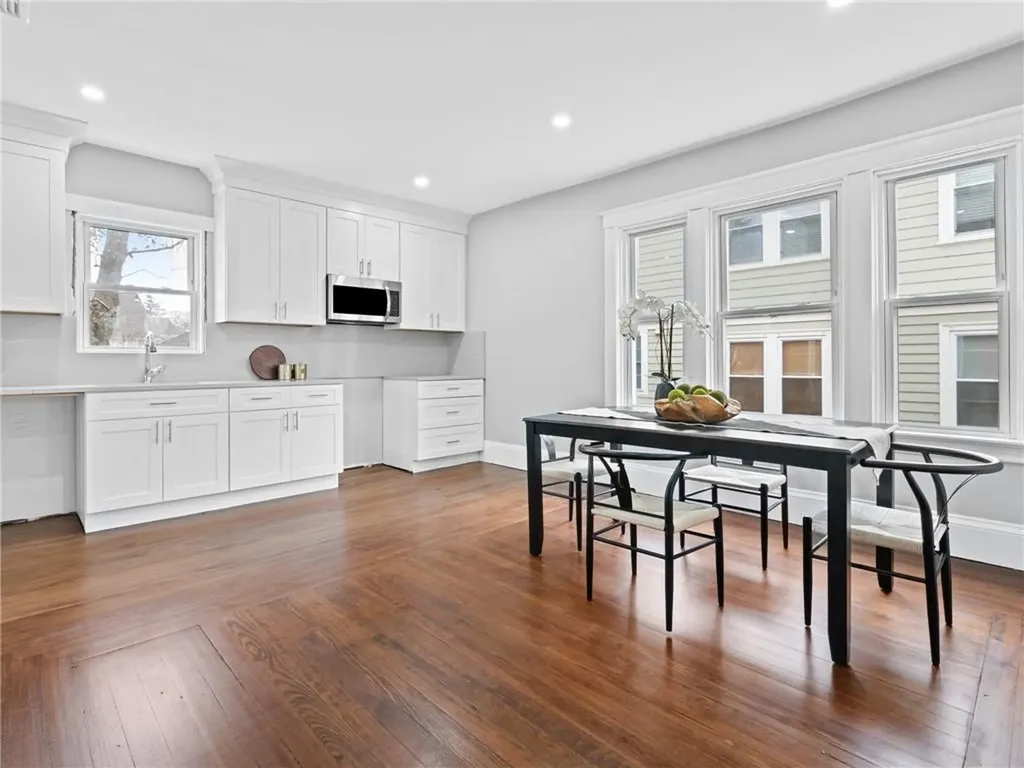 493 Academy Avenue Providence RI 02908