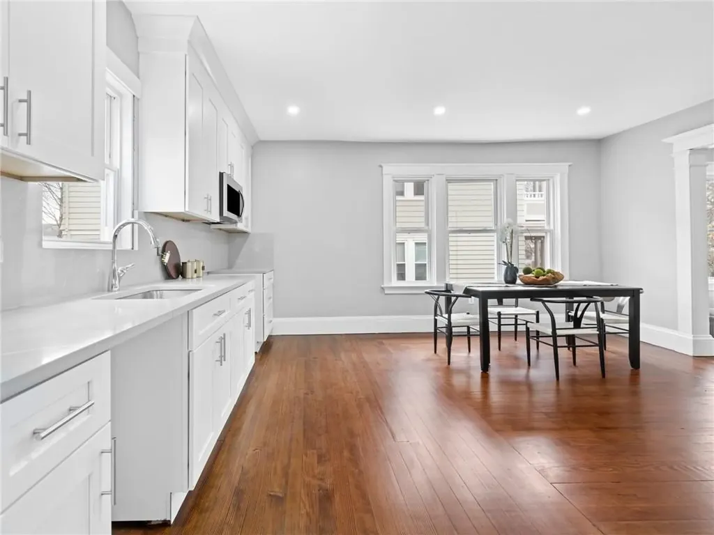 493 Academy Avenue Providence RI 02908