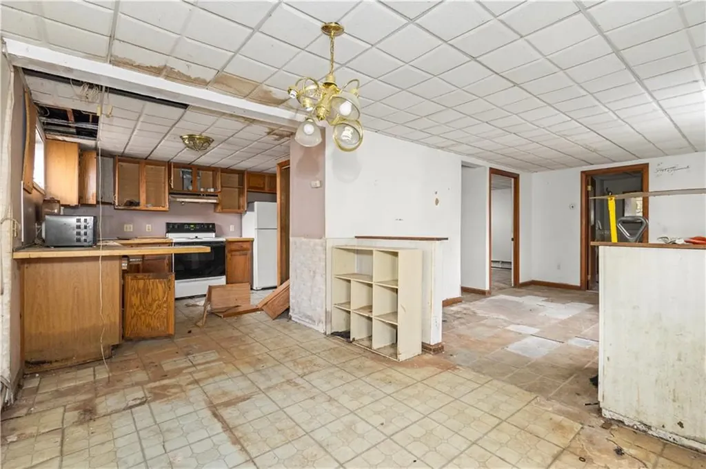 73 Wainwright Street Providence RI 02908