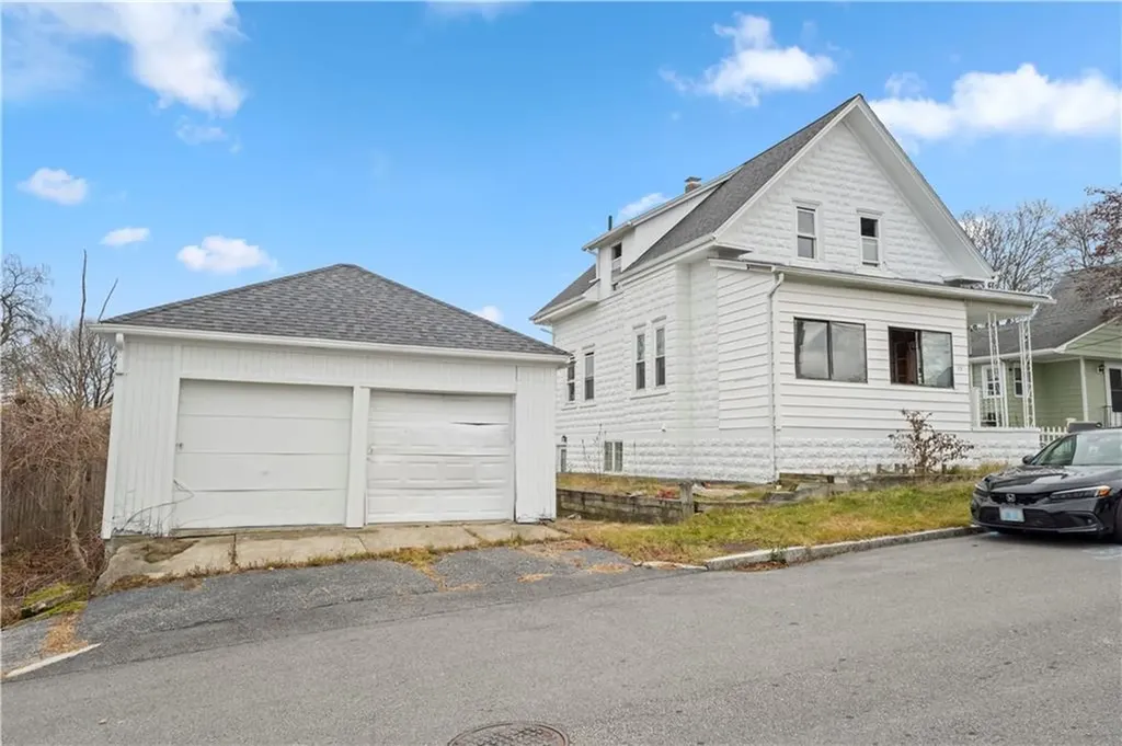 73 Wainwright Street Providence RI 02908