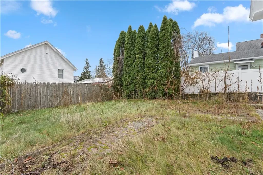 73 Wainwright Street Providence RI 02908