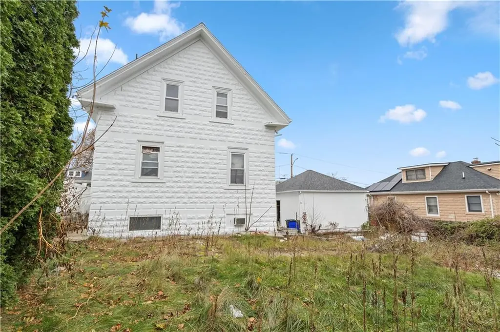 73 Wainwright Street Providence RI 02908