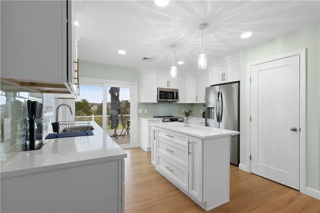 446 Atlantic Avenue Westerly RI 02891