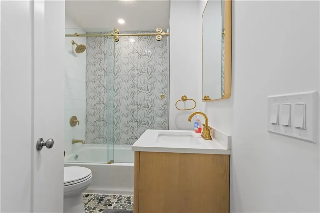 446 Atlantic Avenue Westerly RI 02891