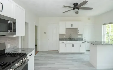 7 Howe Street Bristol RI 02809