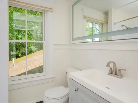 7 Howe Street Bristol RI 02809