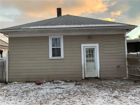 76 London Avenue Pawtucket RI 02861