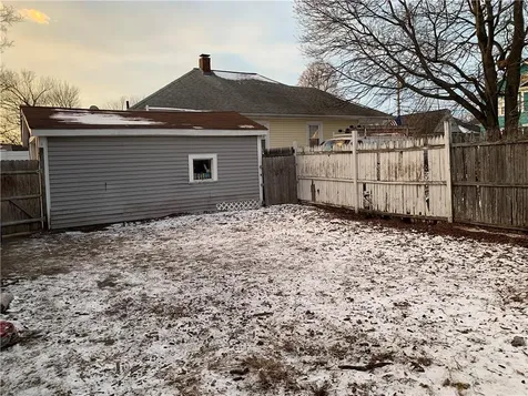 76 London Avenue Pawtucket RI 02861