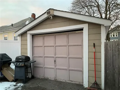 76 London Avenue Pawtucket RI 02861