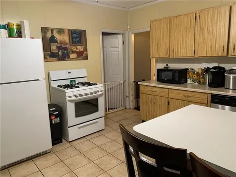 76 London Avenue Pawtucket RI 02861