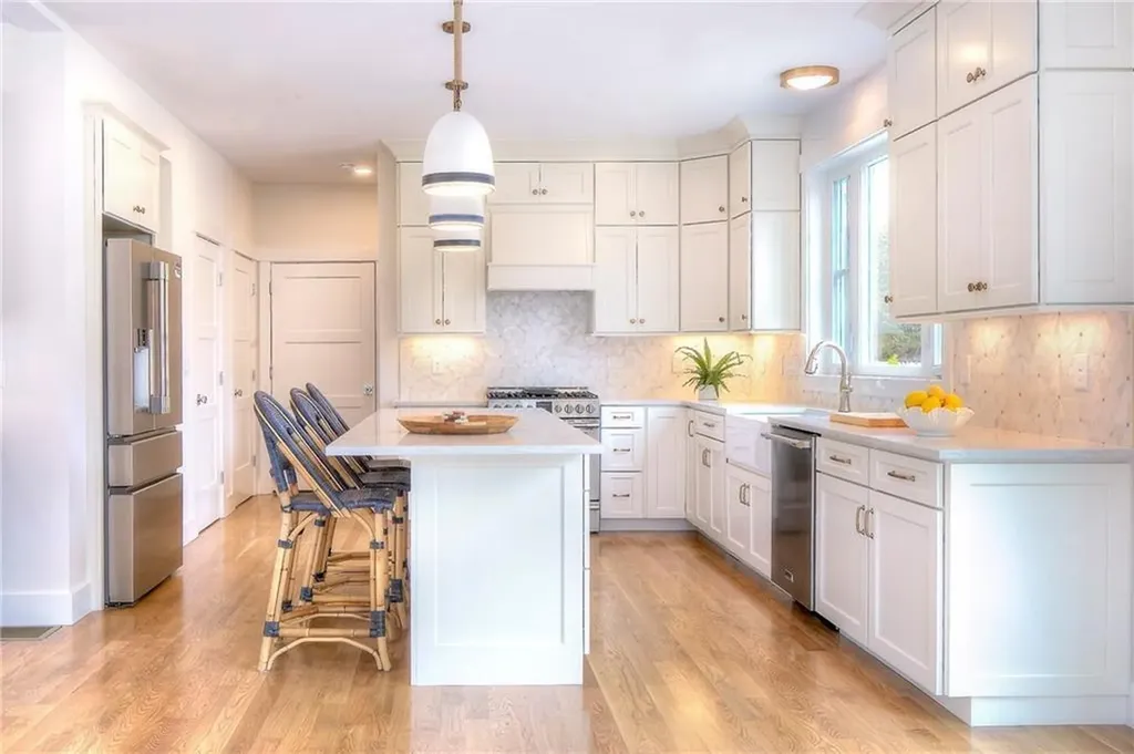 6 Beatrice Lane Bristol RI 02809