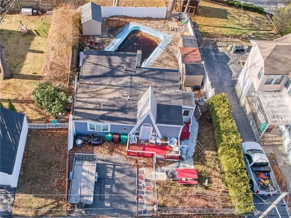 59 Division Street Woonsocket RI 02895