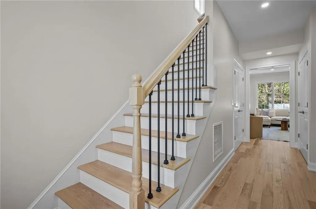 191 Pippin Orchard Road Cranston RI 02921