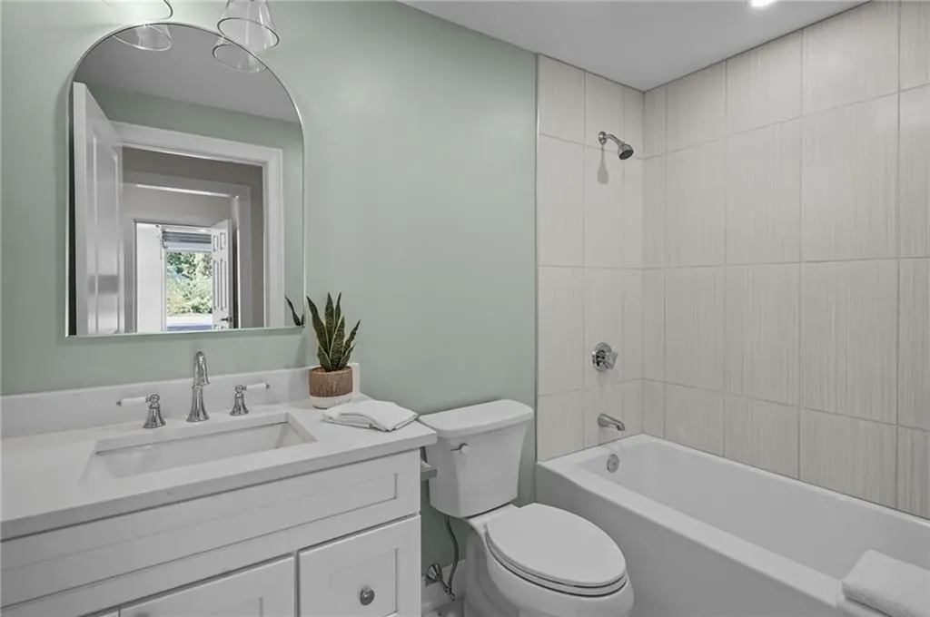 191 Pippin Orchard Road Cranston RI 02921