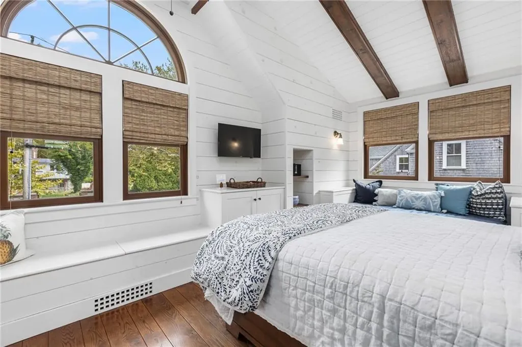 5 Ledge Road Newport RI 02840