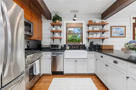 5 Ledge Road Newport RI 02840