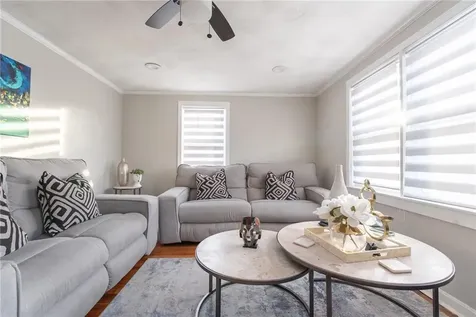 72 Hollis Avenue Warwick RI 02889