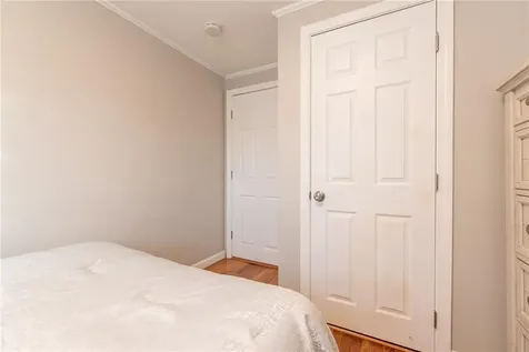 72 Hollis Avenue Warwick RI 02889