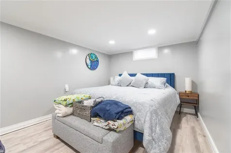 72 Hollis Avenue Warwick RI 02889