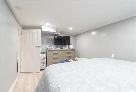 72 Hollis Avenue Warwick RI 02889