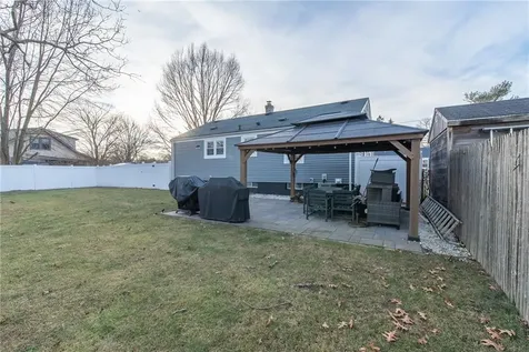 72 Hollis Avenue Warwick RI 02889