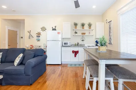 78 State Street Bristol RI 02809