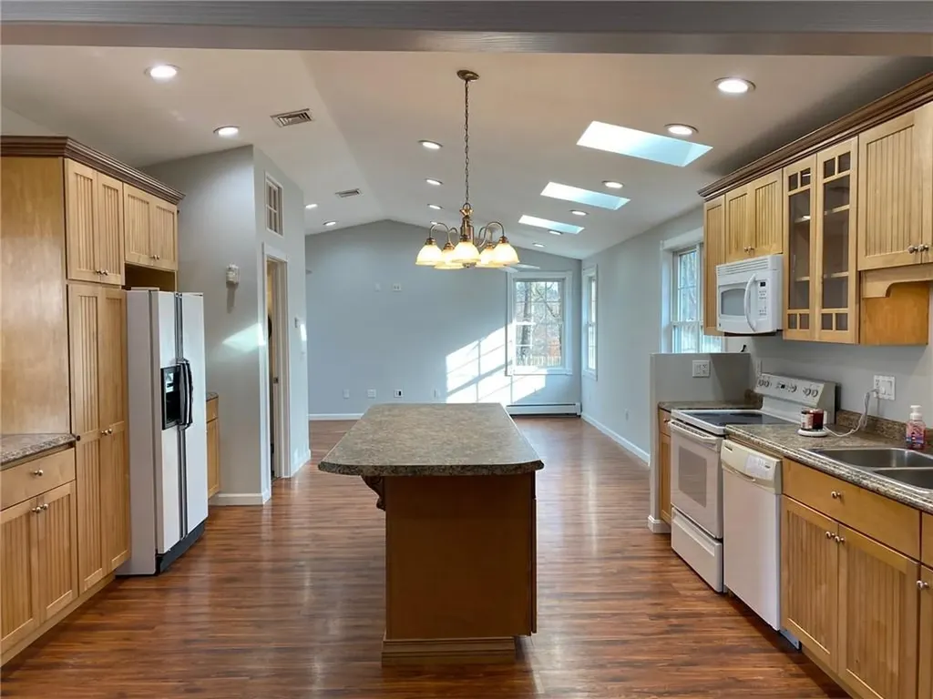 31 Washington Street North Providence RI 02904