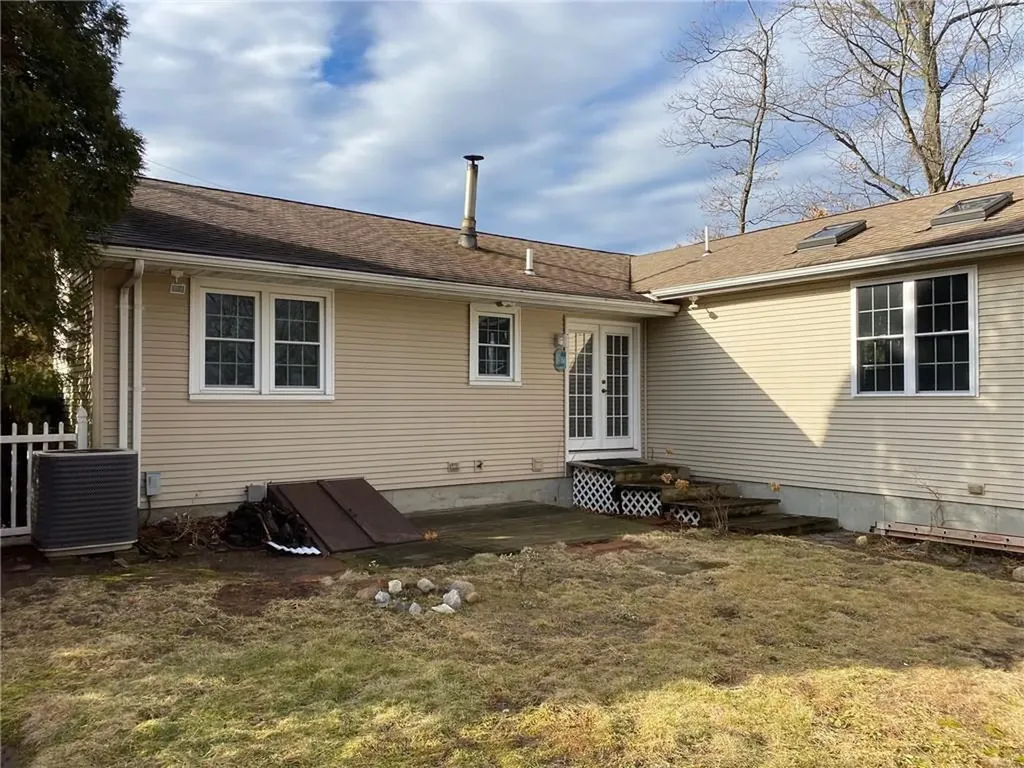 31 Washington Street North Providence RI 02904