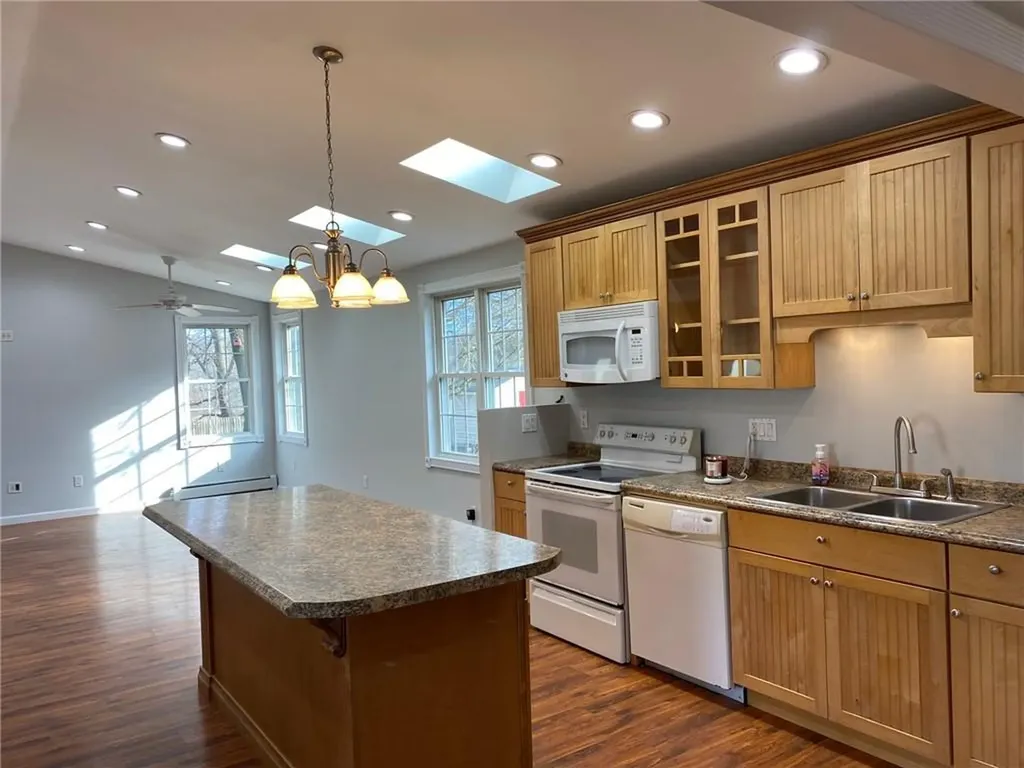 31 Washington Street North Providence RI 02904