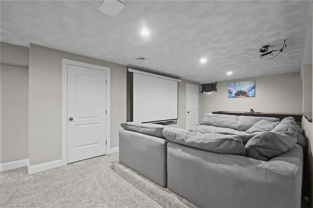 105 Amy Drive Cranston RI 02921