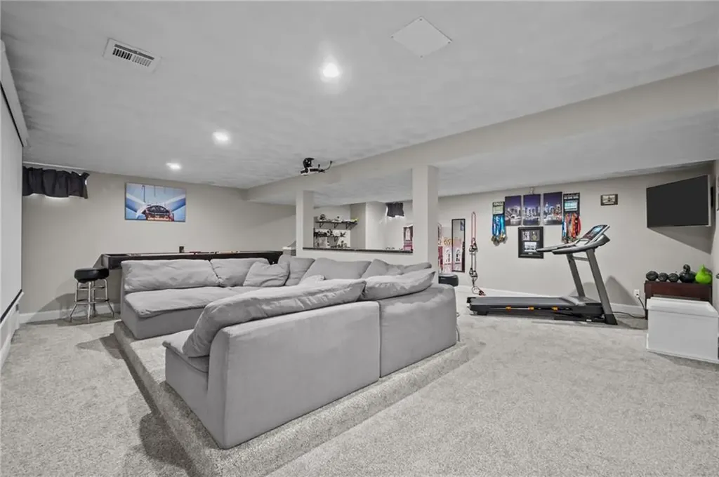 105 Amy Drive Cranston RI 02921