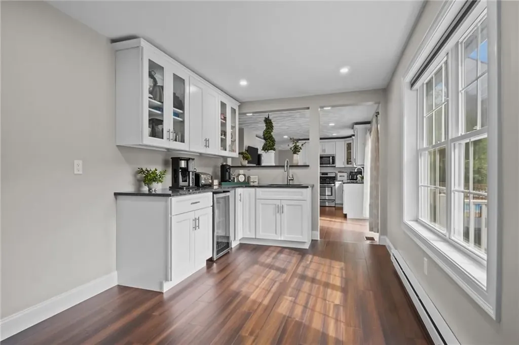 105 Amy Drive Cranston RI 02921