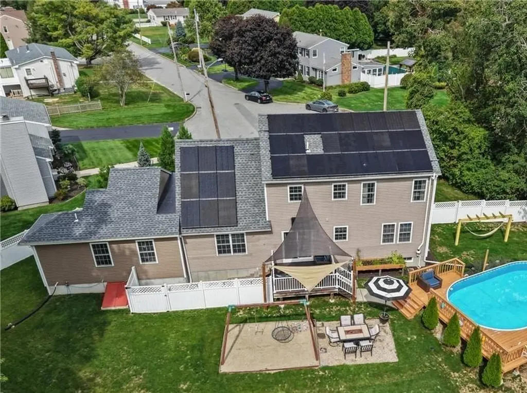 105 Amy Drive Cranston RI 02921