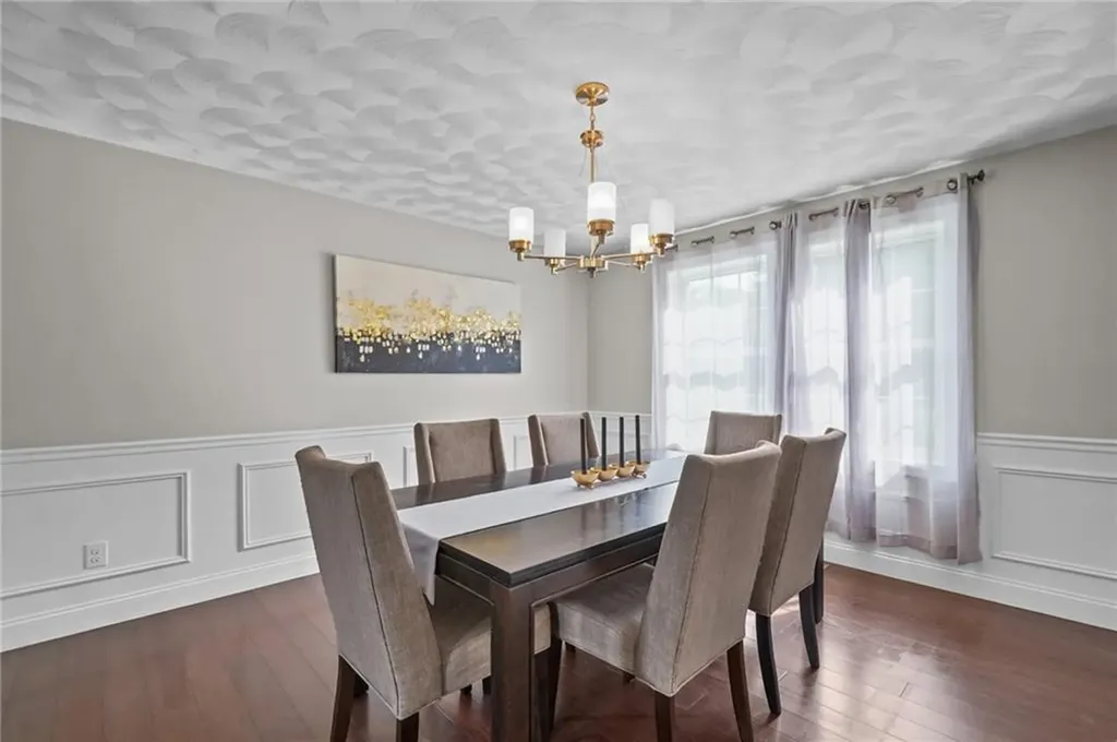 105 Amy Drive Cranston RI 02921