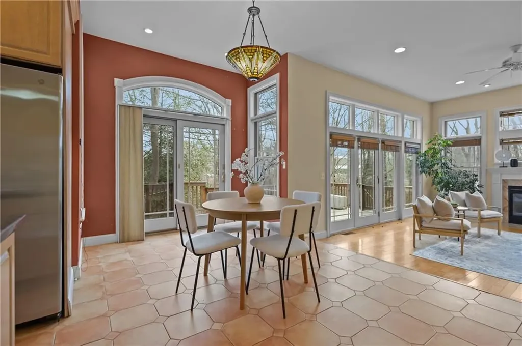 440 Captains Circle Fall River MA 02721