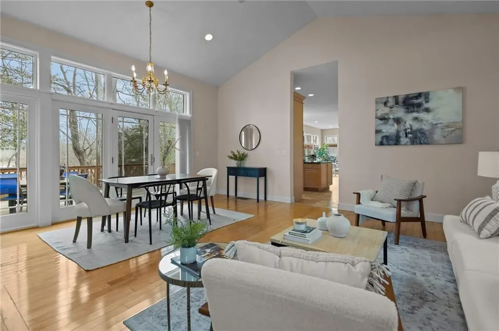 440 Captains Circle Fall River MA 02721