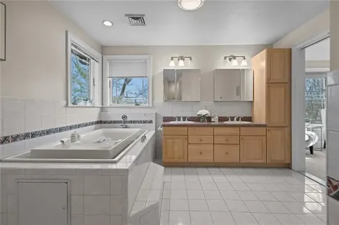 440 Captains Circle Fall River MA 02721