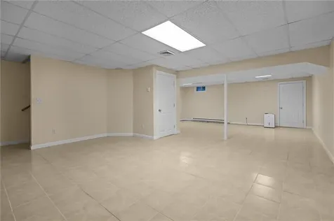 440 Captains Circle Fall River MA 02721