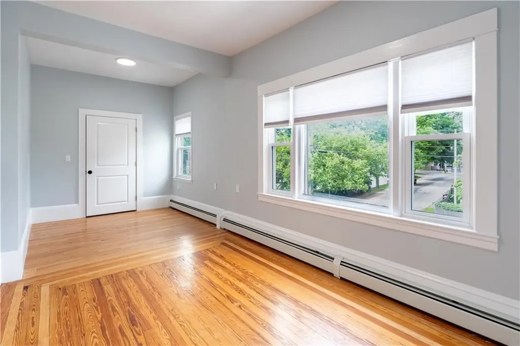 168 Waterman Avenue East Providence RI 02914