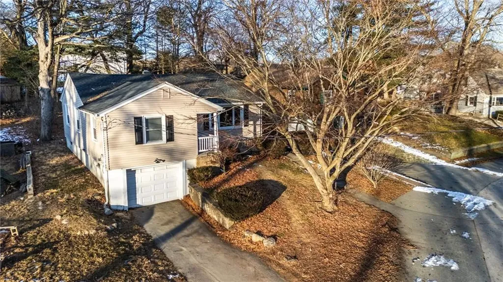 24 Howard Avenue North Providence RI 02911