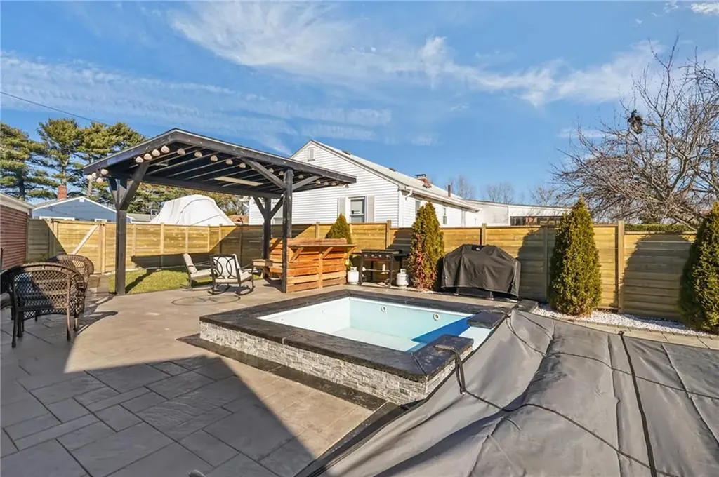 366 Woodbine Street Cranston RI 02910