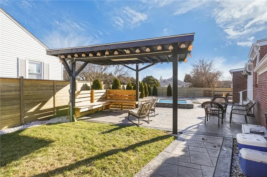 366 Woodbine Street Cranston RI 02910