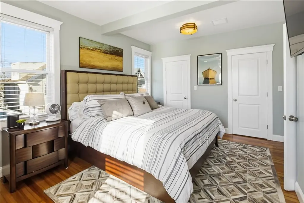 15 Vaughan Avenue Newport RI 02840