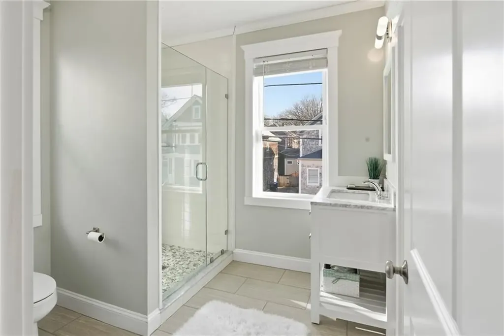 15 Vaughan Avenue Newport RI 02840