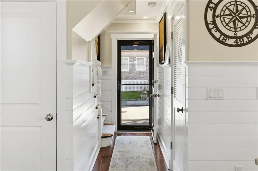 15 Vaughan Avenue Newport RI 02840