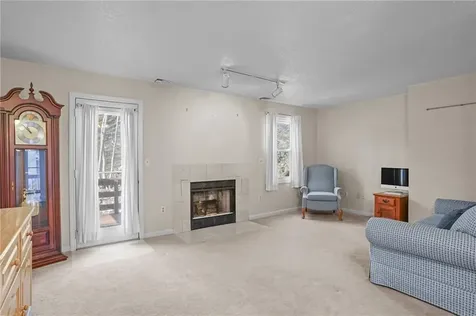 1603 Plainfield Pike Johnston RI 02919