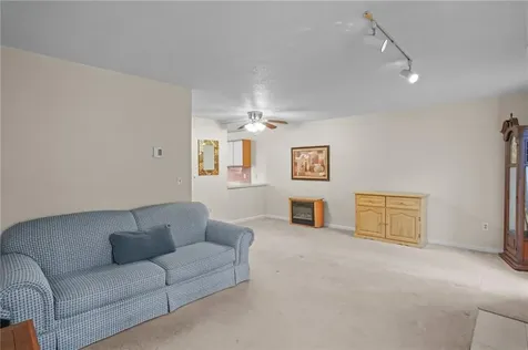 1603 Plainfield Pike Johnston RI 02919